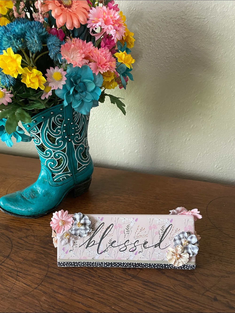 Blessed Ceramic 2-Sided Plaque Embellished with Little Fabric Flowers - Picture 8 of 8